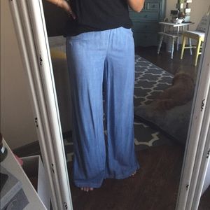 Chico’s wise leg blue pants